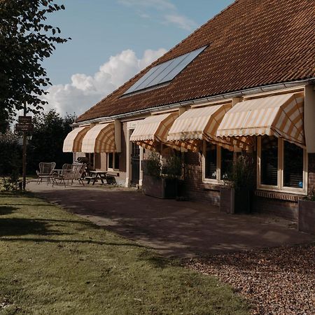 Camping De Tulpenweide Lege Kampeerplaats, Lege Plaats Op Het Gras Zonder Bed Breezand Екстериор снимка